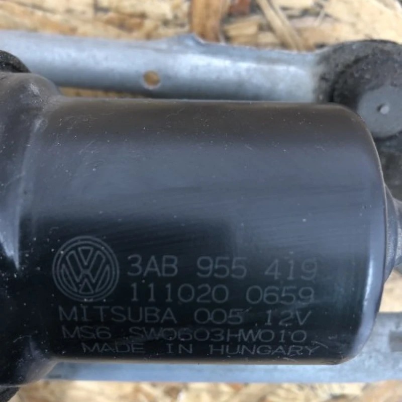 Ansamblu stergatoare / Volkswagen Passat B7 2012 / Caroserie, oglinzi si faruri