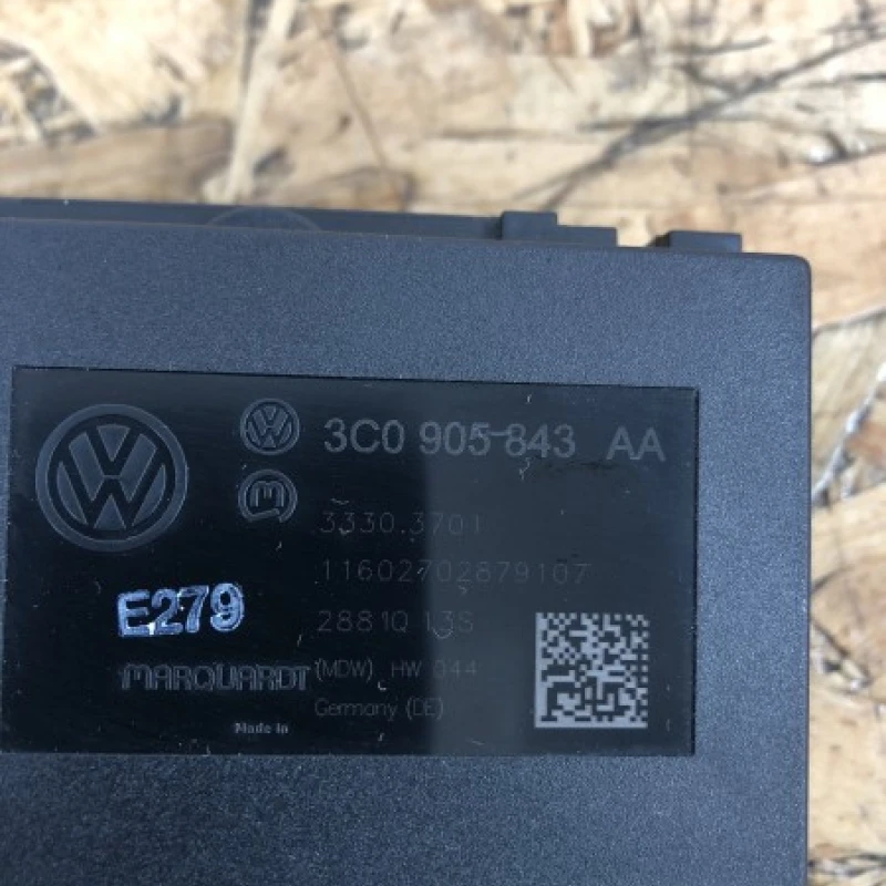 Contact Passat b7 / Volkswagen Passat B7 2012 / Caroserie, oglinzi si faruri