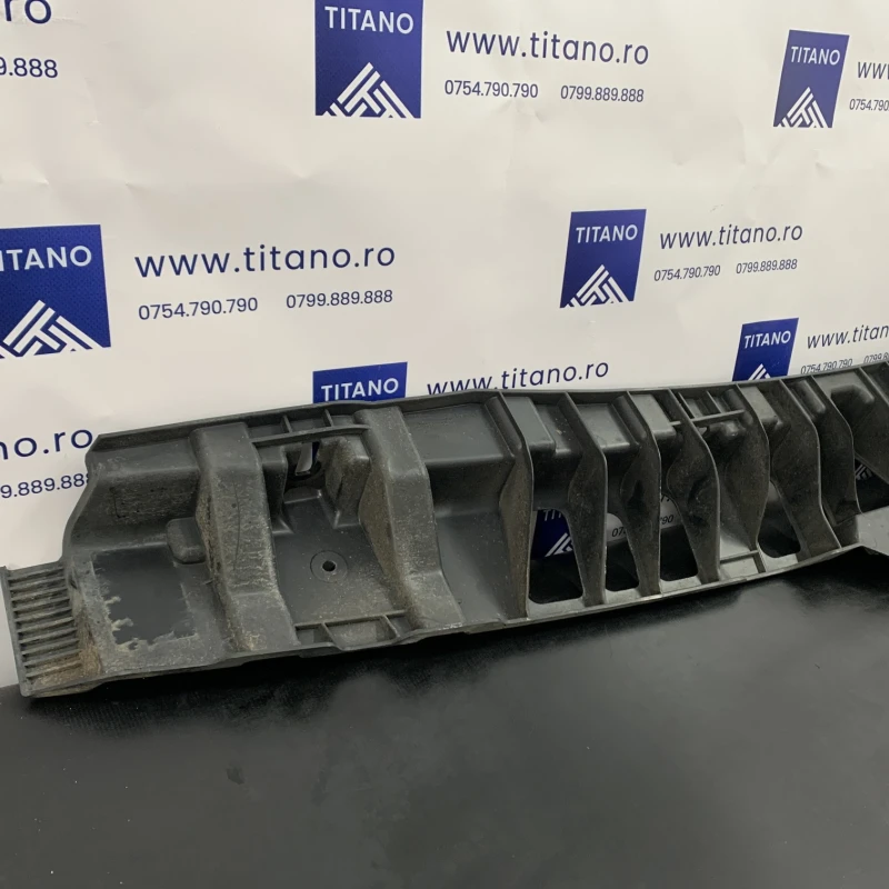 Suport bara central / Land Rover Range Rover Sport Range Rover Sport 2011 / Caroserie, oglinzi si faruri