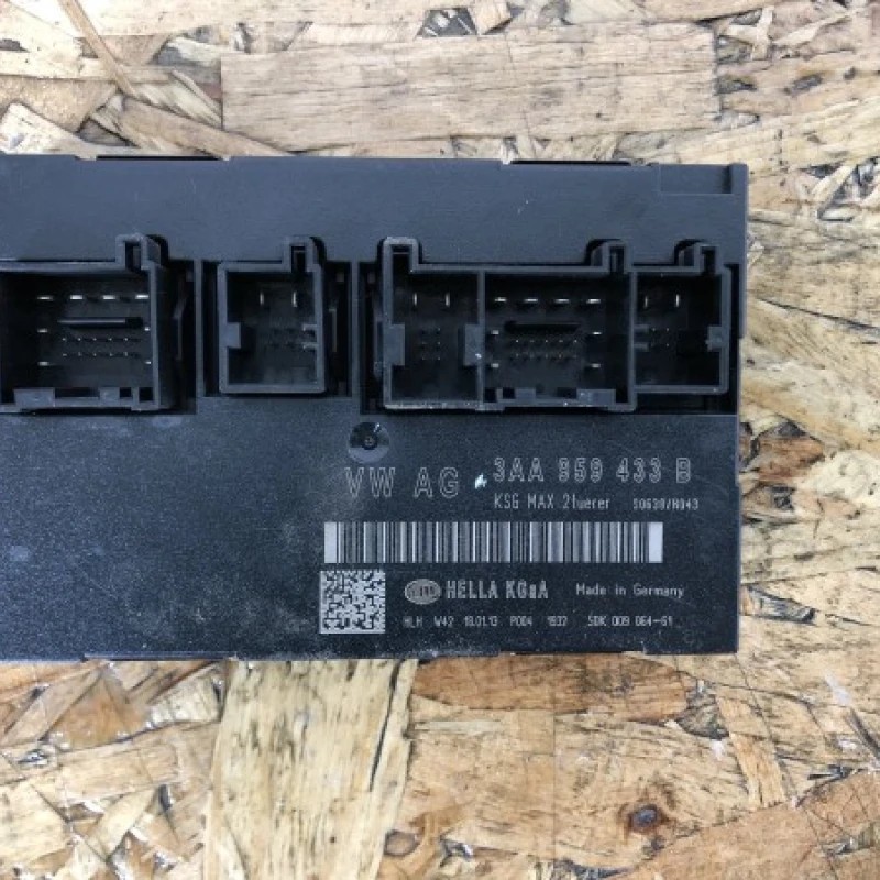 Modul confort / Volkswagen Passat B7 2013 / Audio si electronice