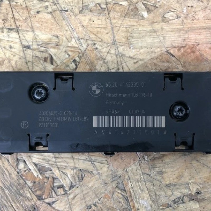 Amplificator antena / BMW Seria 1 E87 2008 / Audio si electronice