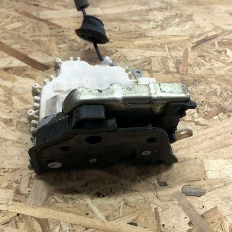 Iala broasca usa dreapta spate Audi A6 C7 2016