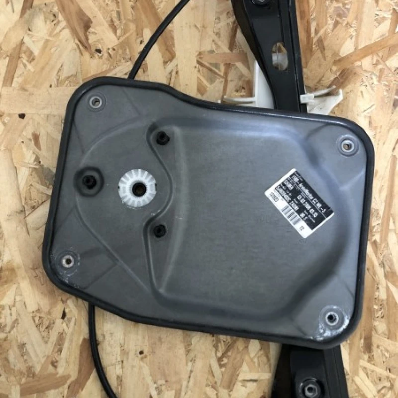 Macara geam dreapta spate Skoda 