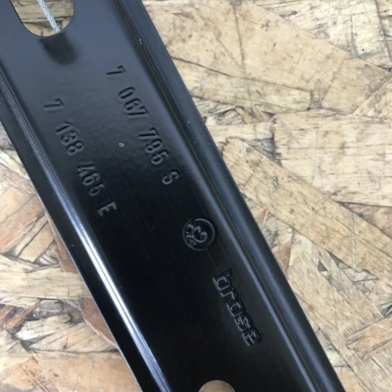 Macara cu motoras usa stanga fata / BMW   2008 / Caroserie, oglinzi si faruri