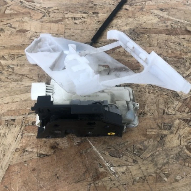 Iala broasca stanga spate / Volkswagen Passat B6 2009 / Caroserie, oglinzi si faruri