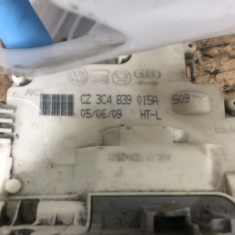 Iala broasca stanga spate / Volkswagen Passat B6 2009 / Caroserie, oglinzi si faruri
