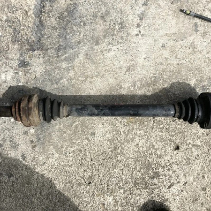 Planetara dreapta spate / BMW Seria 5 E60 2006 / Cutie viteze, ambreiaj, transmisie