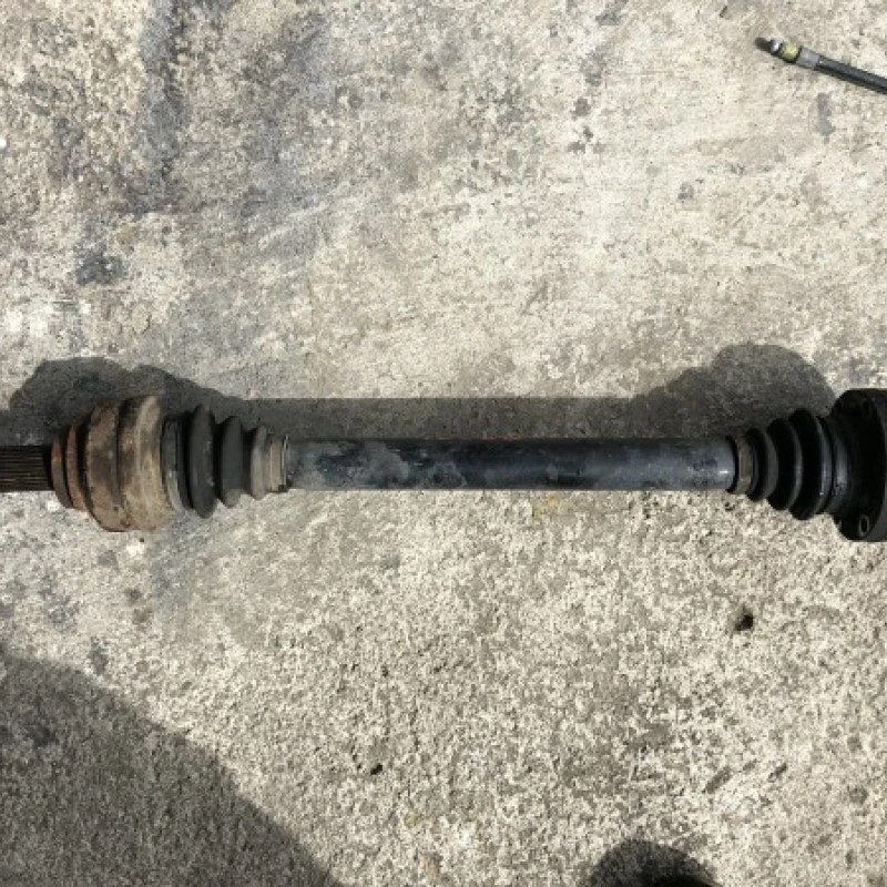 Planetara dreapta spate / BMW Seria 5 E60 2006 / Cutie viteze, ambreiaj, transmisie