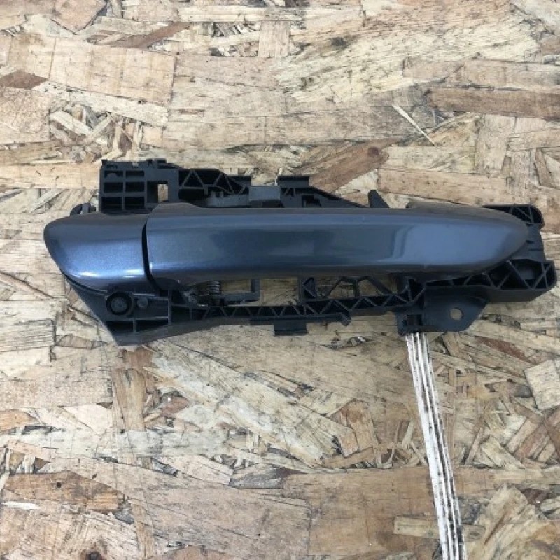Maner usa dreapta spate / Volkswagen Passat B7 2011 / Caroserie, oglinzi si faruri