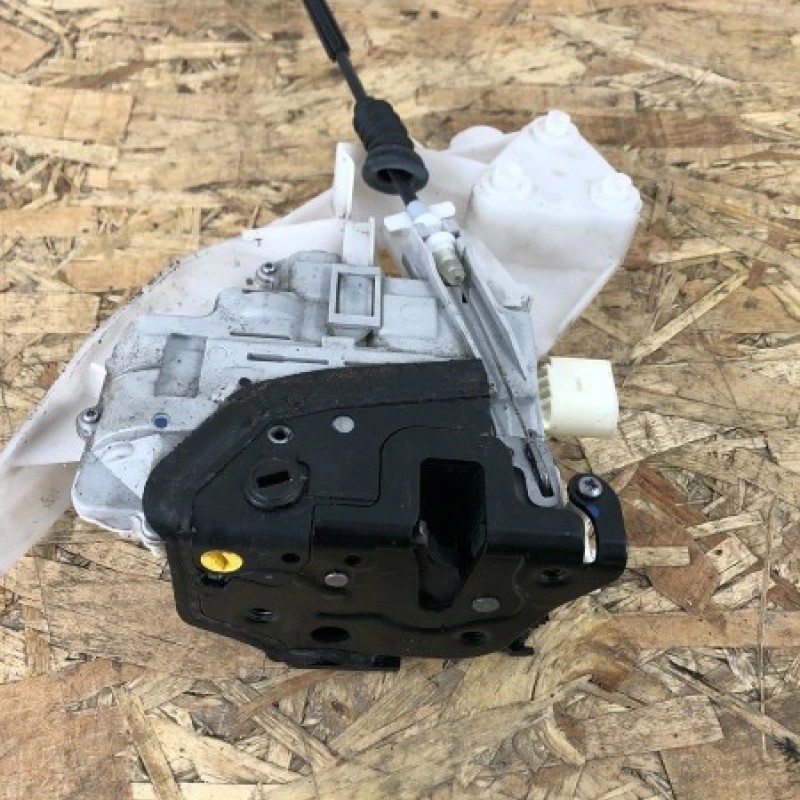 Iala broasca usa stanga spate / Volkswagen Passat B7 2012 / Caroserie, oglinzi si faruri