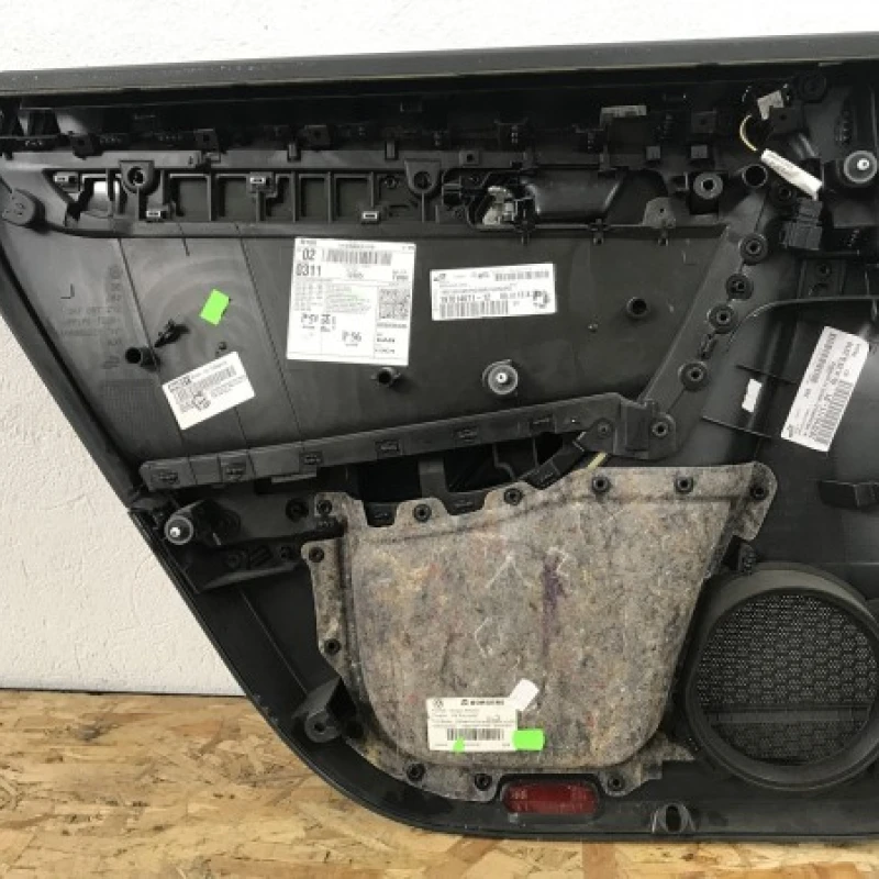 Tapiterie panou usa dreapta spate piele / Volkswagen Passat B7 2011 / Interior