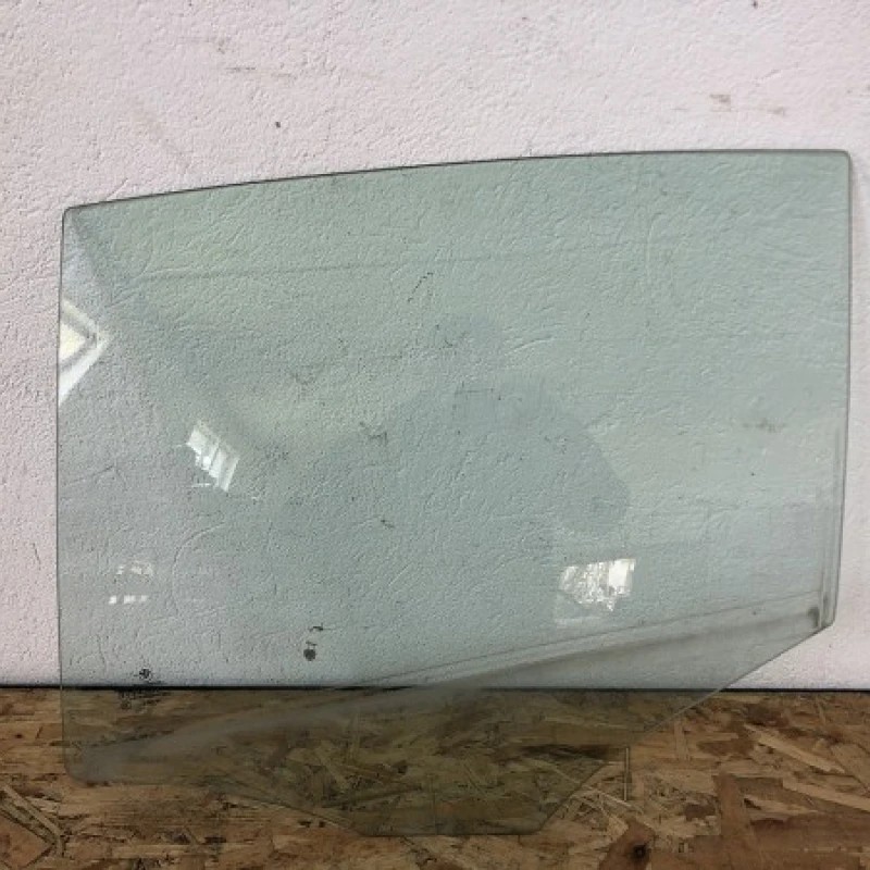 Geam stanga spate / BMW Seria 1 E87 2006 / Caroserie, oglinzi si faruri