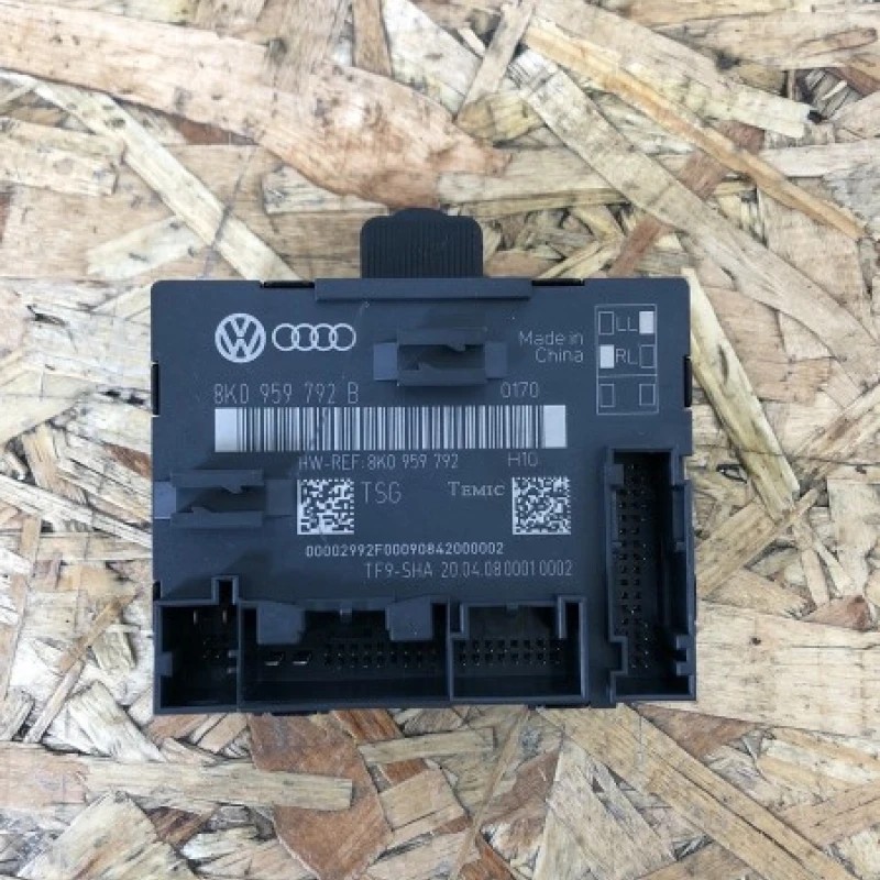 modul confort usa dreapta fata / Audi A4 B8 2008 / Audio si electronice