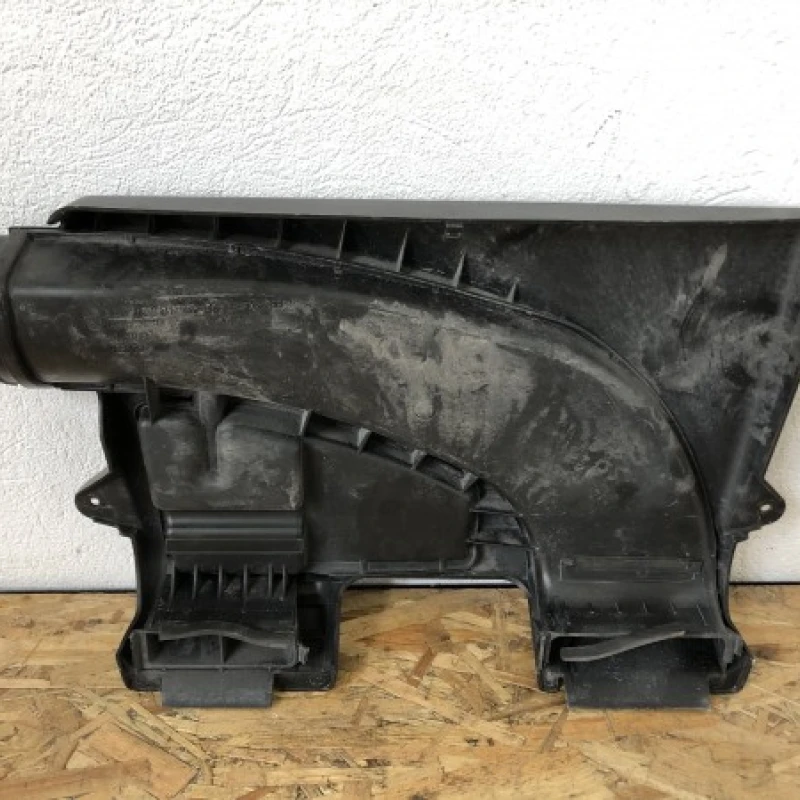 Capac aer / BMW Seria 1 E87 2006 / Motor, racire si evacuare