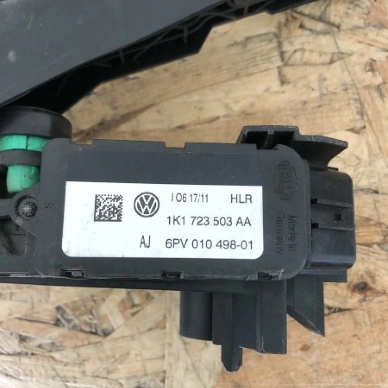 Pedala de accelratoe / Volkswagen Passat B7 2012 / Audio si electronice