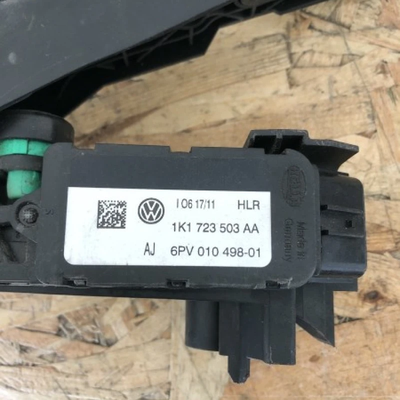 Pedala de accelratoe / Volkswagen Passat B7 2012 / Audio si electronice
