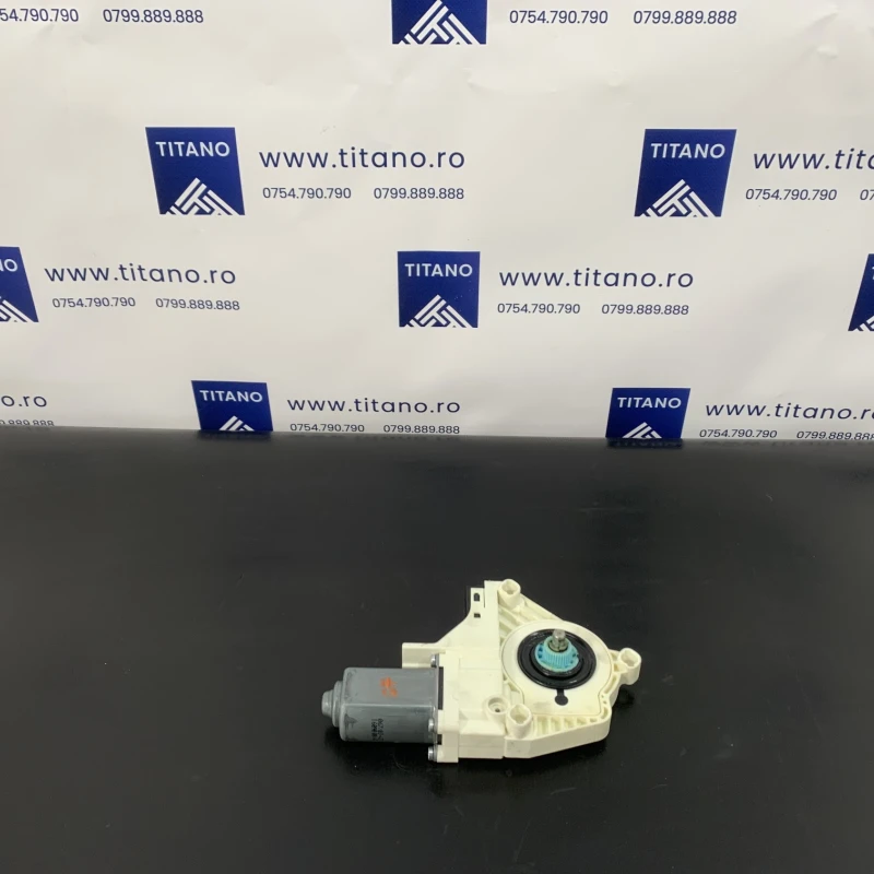 Motoras geam stanga fata / Land Rover Range Rover Sport Range Rover Sport 2011 / Audio si electronice