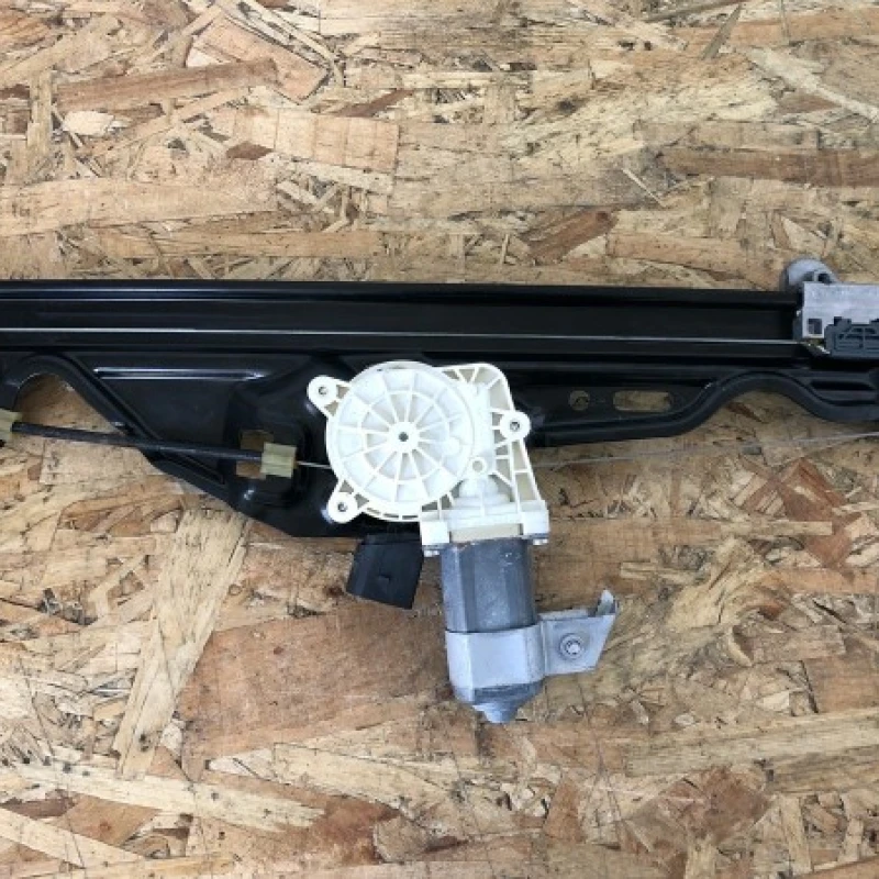 Macara geam stanga spate BMW 