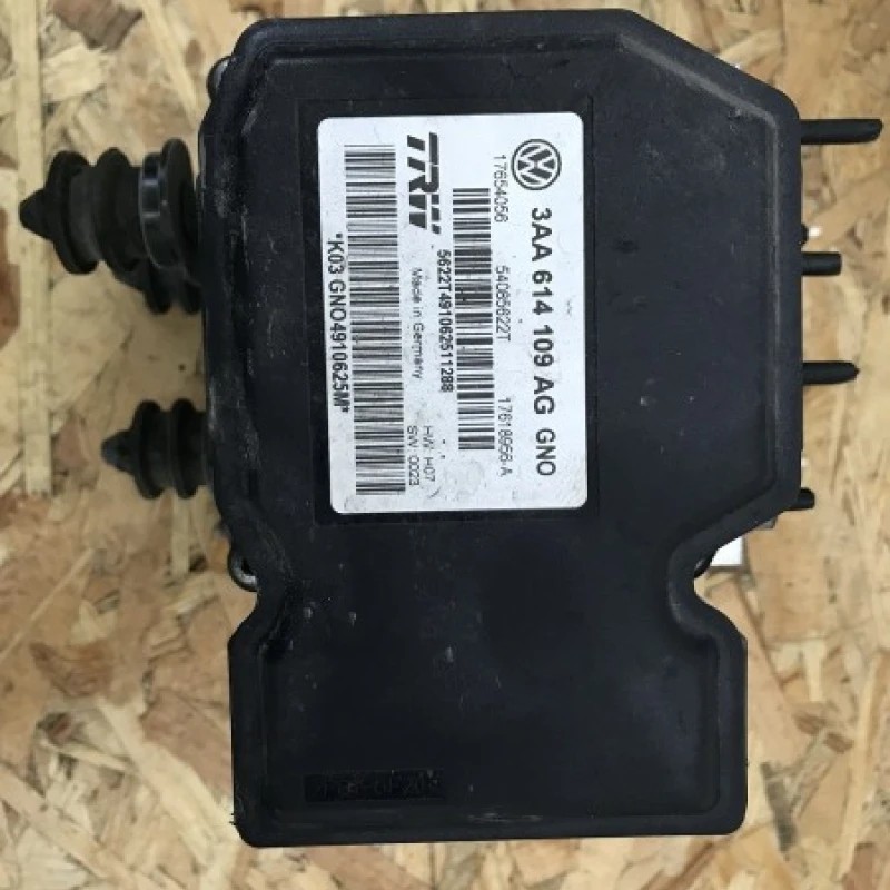 Pompa ABS / Volkswagen Passat B7 2012 / Frane