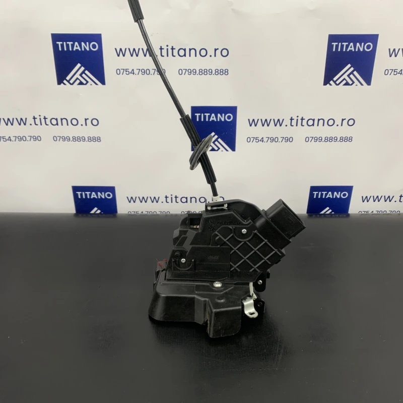 Iala broasca usa dreapta fata Land Rover 