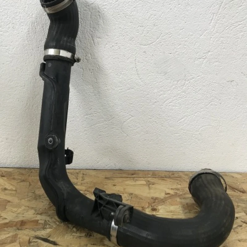 Tub intercooler / Volkswagen Passat B7 2011 / Motor, racire si evacuare