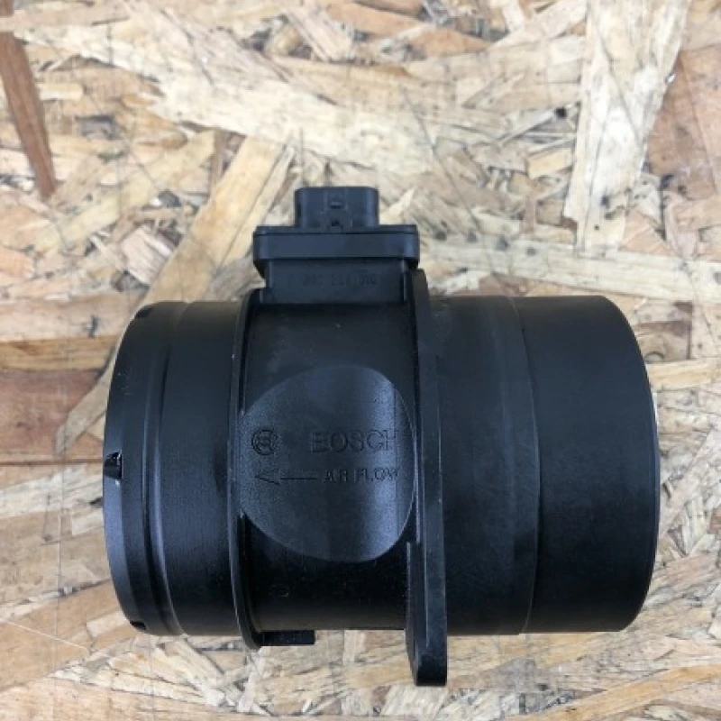 Debitmetru aer / Volkswagen Passat B7 2012 / Audio si electronice