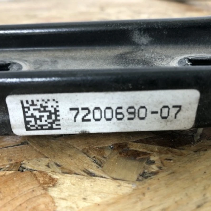 Suport radiatoare ornament trager / BMW Seria 5 F10 2010 / Caroserie, oglinzi si faruri