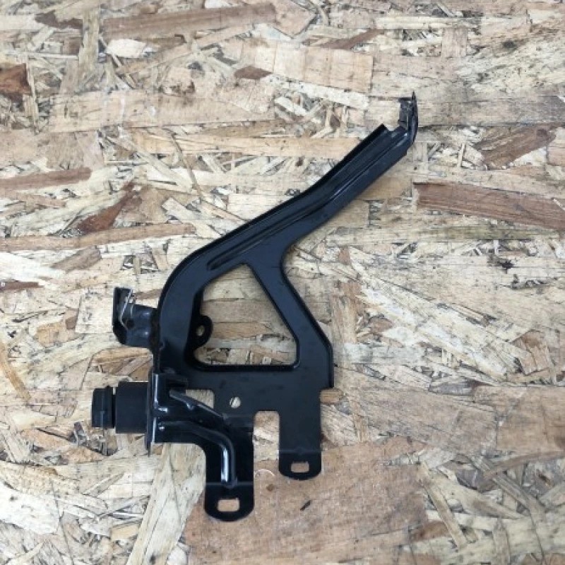 Suport far stanga / BMW Seria 5 F10 2010 / Caroserie, oglinzi si faruri