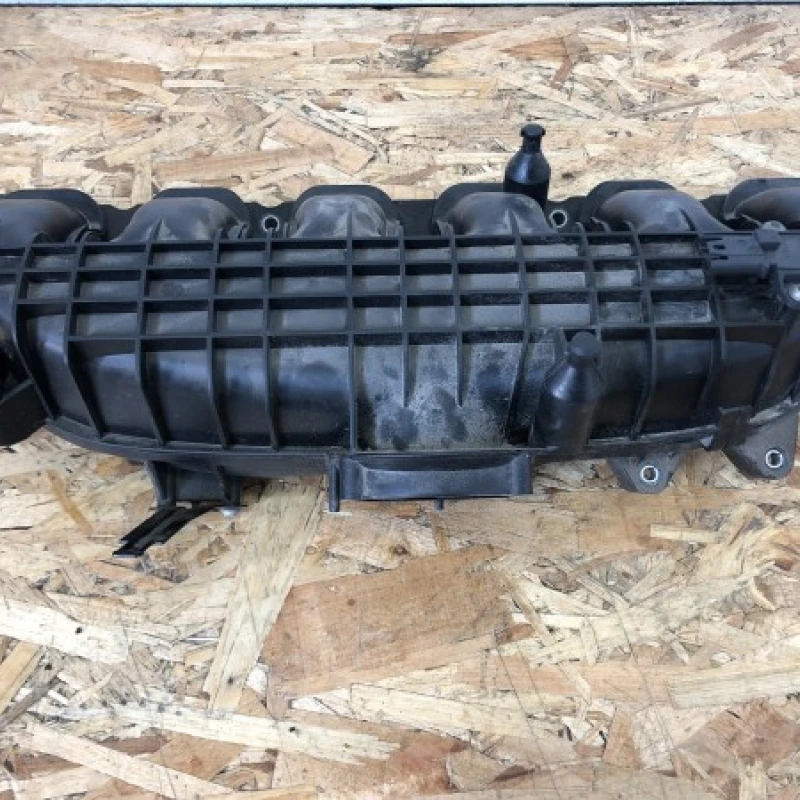 Galerie de admisie / BMW Seria 5 F10 2010 / Motor, racire si evacuare