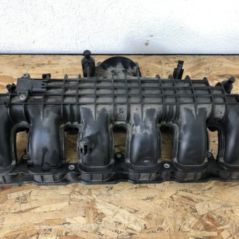 Galerie de admisie / BMW Seria 5 F10 2010 / Motor, racire si evacuare