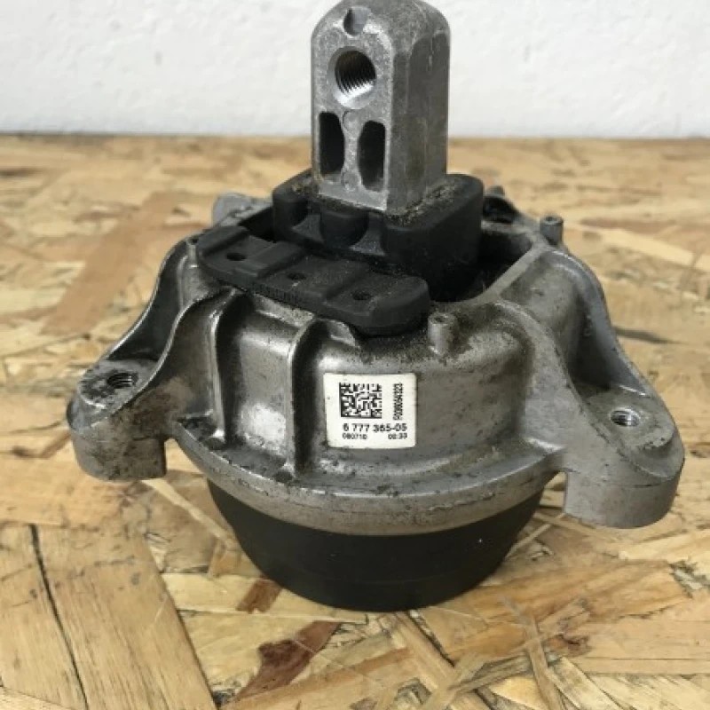 Tampon motor stanga / BMW Seria 5 F10 2010 / Motor, racire si evacuare