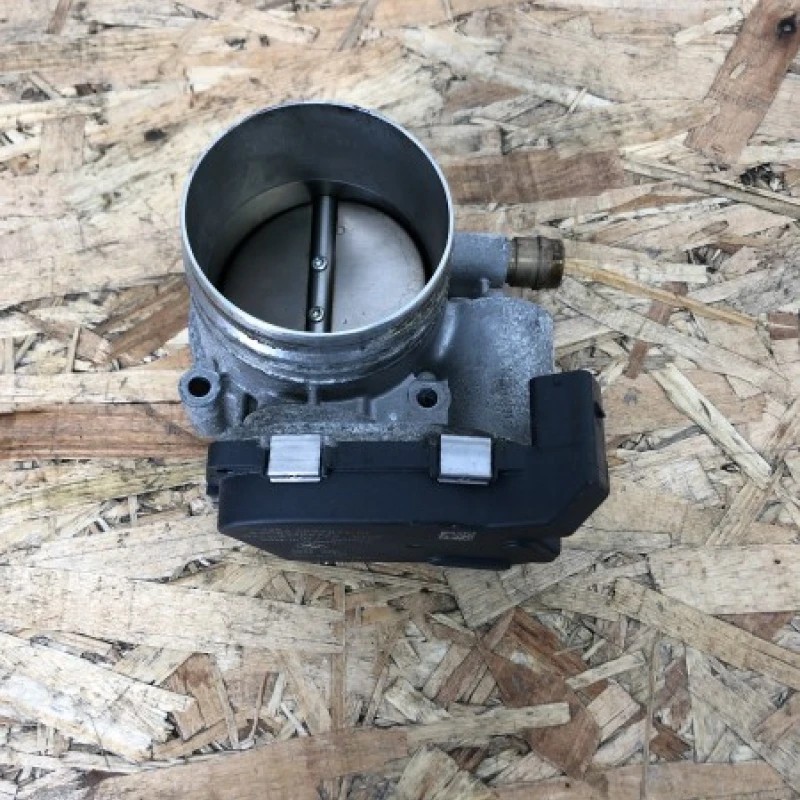 Clapeta de acceleratie BMW Seria 5 F10 2010
