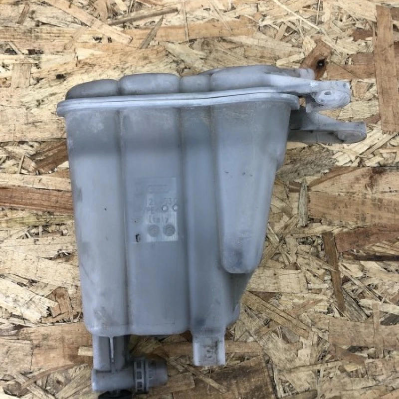 Vas expansiune / Audi A4 B8 2008 / Motor, racire si evacuare
