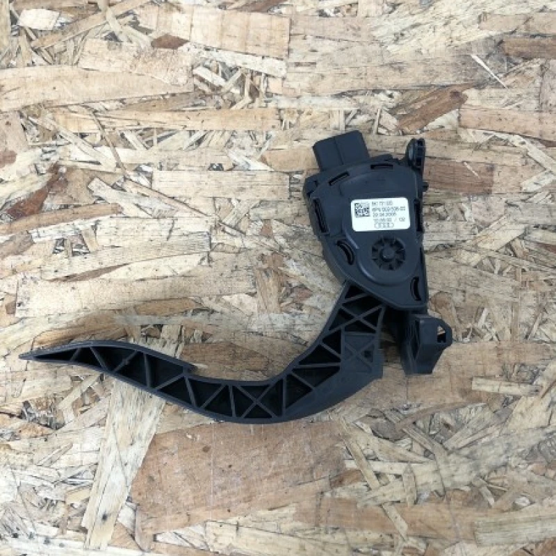 Pedala acceleratie / Audi A4 B8 2008 / Audio si electronice