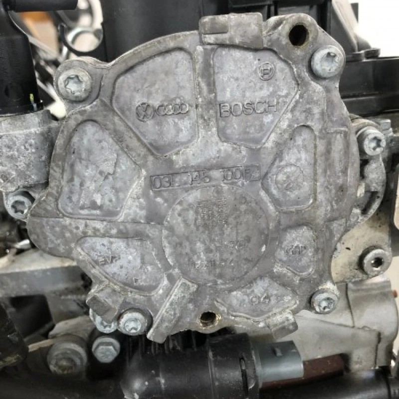 Pompa vacuum / Volkswagen Passat B7 2011 / Motor, racire si evacuare