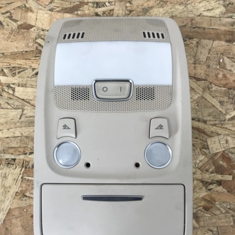 Plafoniera bej / Audi A4 B8 2008 / Interior