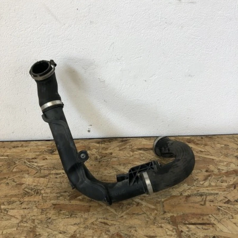 Tub intercooler / Volkswagen Passat B7 2011 / Motor, racire si evacuare