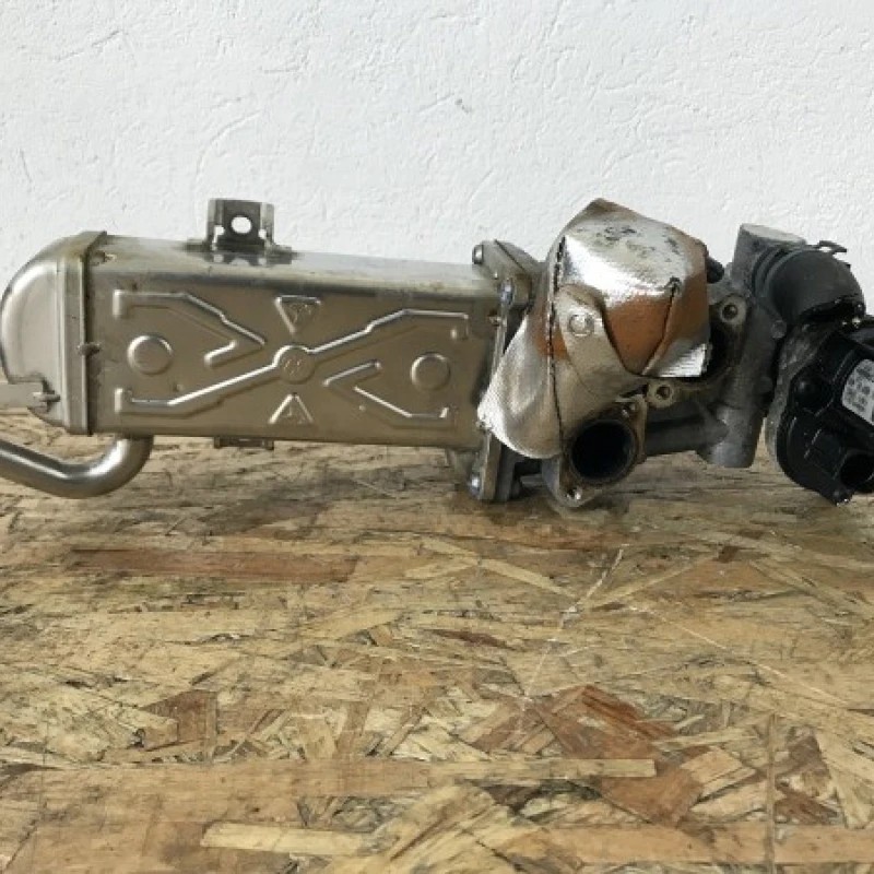 Racitor gaze EGR / Volkswagen Passat B7 2011 / Motor, racire si evacuare