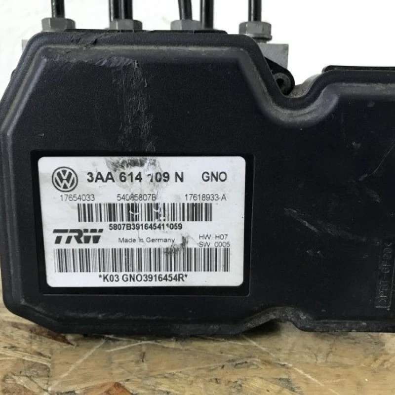 Pompa ABS / Volkswagen Passat B7 2011 / Frane