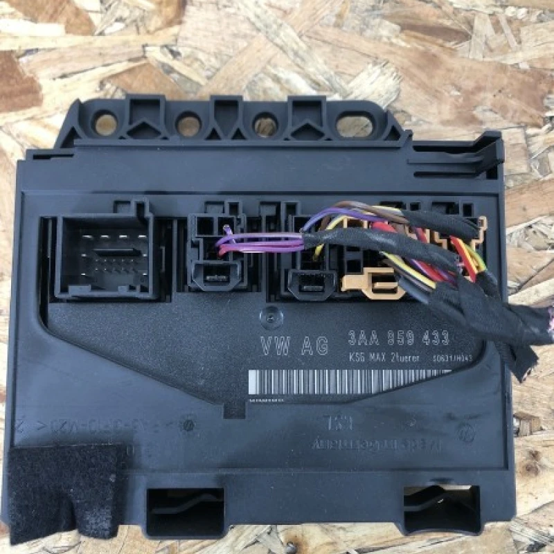 Modul confort / Volkswagen Passat B7 2011 / Audio si electronice