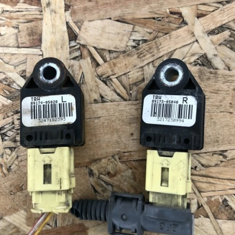 Senzori impact / Toyota Avensis T25 2008 / Audio si electronice