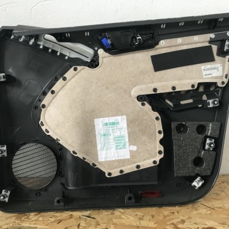 Tapiterie panou interior usa fata stanga sofer / Volkswagen Tiguan 5N 2010 / Interior