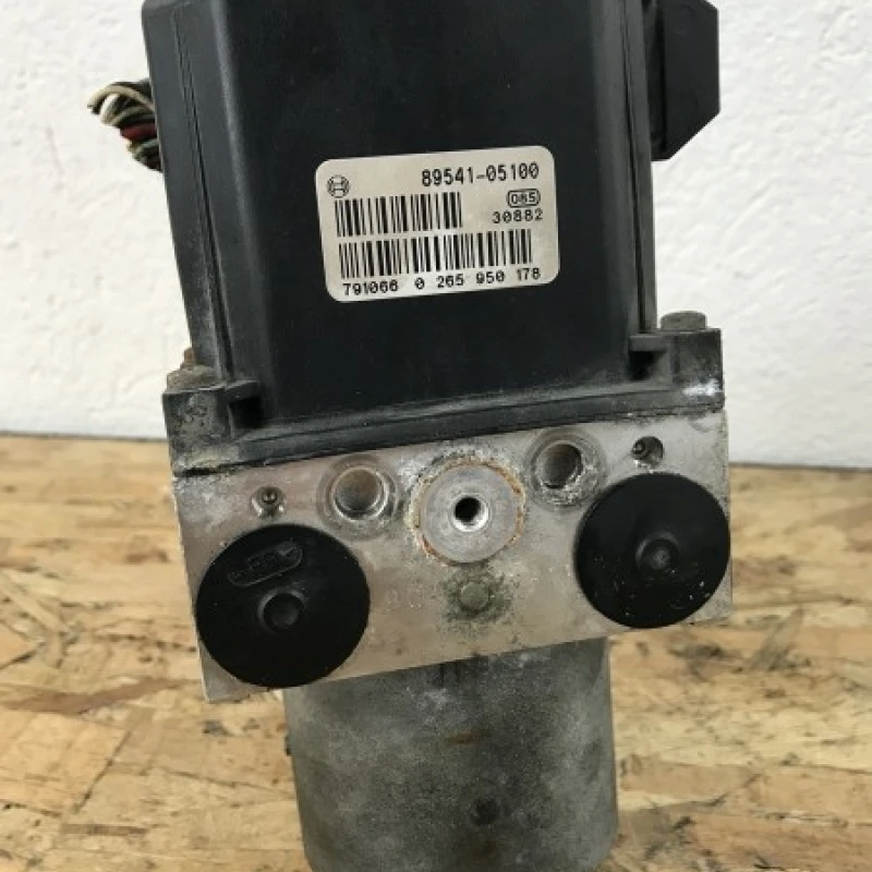 Pompa ABS / Toyota Avensis T25 2008 / Frane
