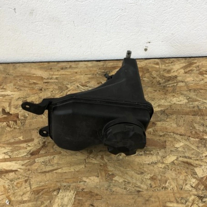 Vas expansiune / BMW Seria 1 E87 2006 / Motor, racire si evacuare