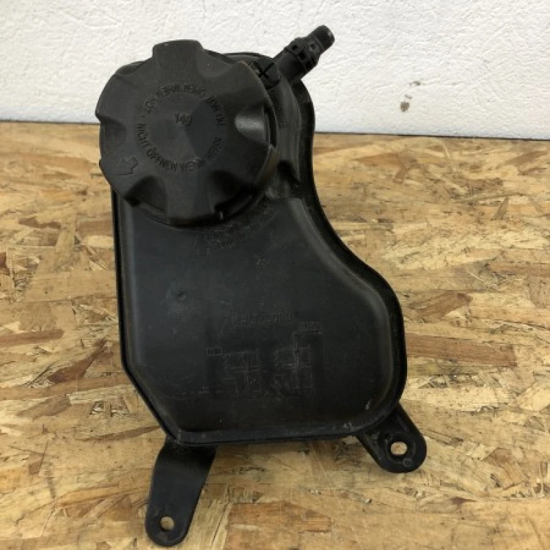Vas expansiune / BMW Seria 1 E87 2006 / Motor, racire si evacuare