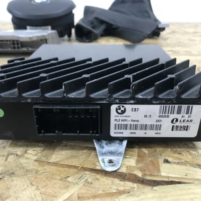 Amplificator audio / BMW Seria 1 E87 2006 / Audio si electronice