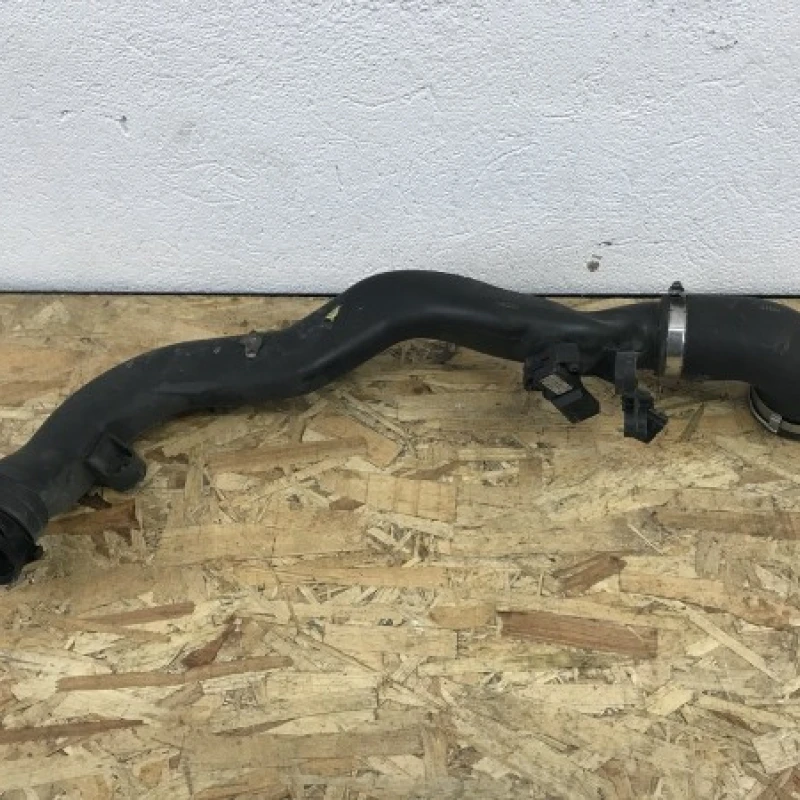 Tubulatura intercooler / Volkswagen Tiguan 5N 2010 / Motor, racire si evacuare