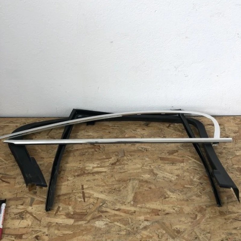 Ornamente usa stanga spate / BMW Seria 5 F10 2010 / Caroserie, oglinzi si faruri