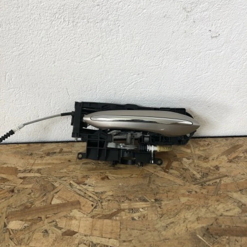 Maner usa stanga spate / BMW Seria 5 F10 2010 / Caroserie, oglinzi si faruri