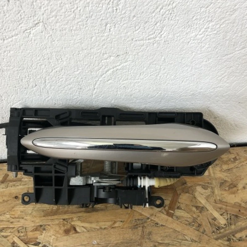 Maner usa stanga spate / BMW Seria 5 F10 2010 / Caroserie, oglinzi si faruri